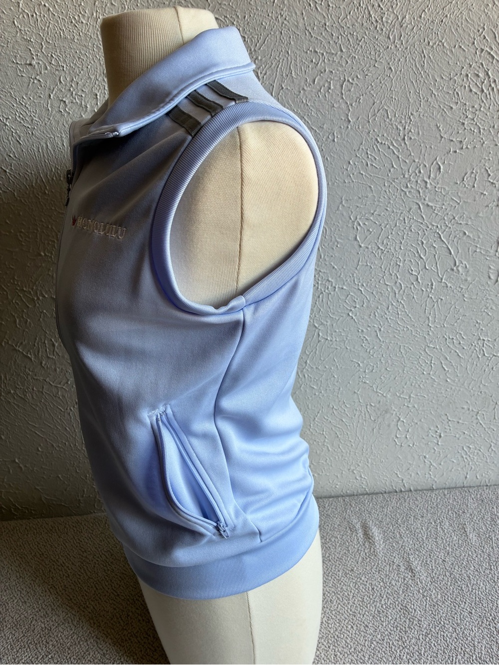 Vintage adidas I Love Honolulu
Sleeveless Track Vest Blue
Hawaiian Floral M - Picture 11 of 16